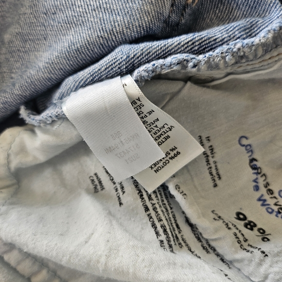 CQ by CQ NWT Romeo Ruffle Top Abound Button Fly Light Wash Distressed Jeans - Picture 9 of 10